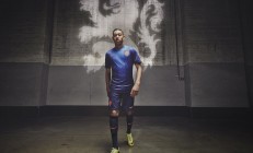 开云体育官方网站-班凯罗关键先生本色，雄鹿连续得分压制广厦队