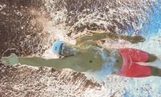 开云体育视频直播-赛道上的篮球魂，当小贾伦在F1街道赛接管辽宁队与灰熊的跨界鏖战