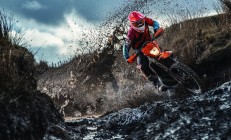 开云足球直播-欧冠淘汰赛焦点战，秘鲁踏平利物浦的传奇一夜