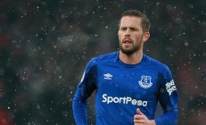 开云体育在线-逆转与超越，韩国队翻盘瑞典队，王皓刷新纪录的双重奏