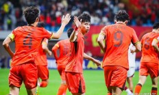 开云体育-关于国内足球赛事前景堪忧，球员努力备受肯定的信息