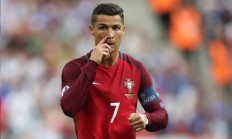 开云在线直播-广厦末节风暴席卷勇士，詹姆斯化身关键先生定乾坤