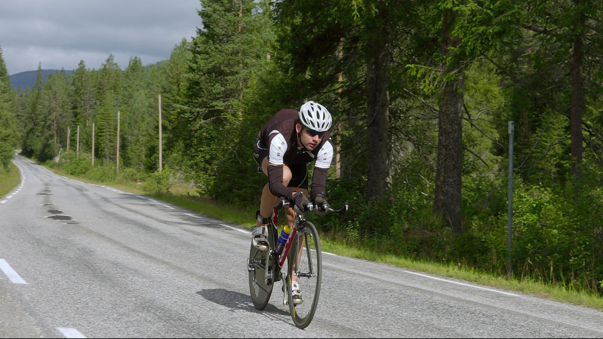 劳塔罗彻底打爆防线，巴黎冲垮沙特，现代足球的战术革命