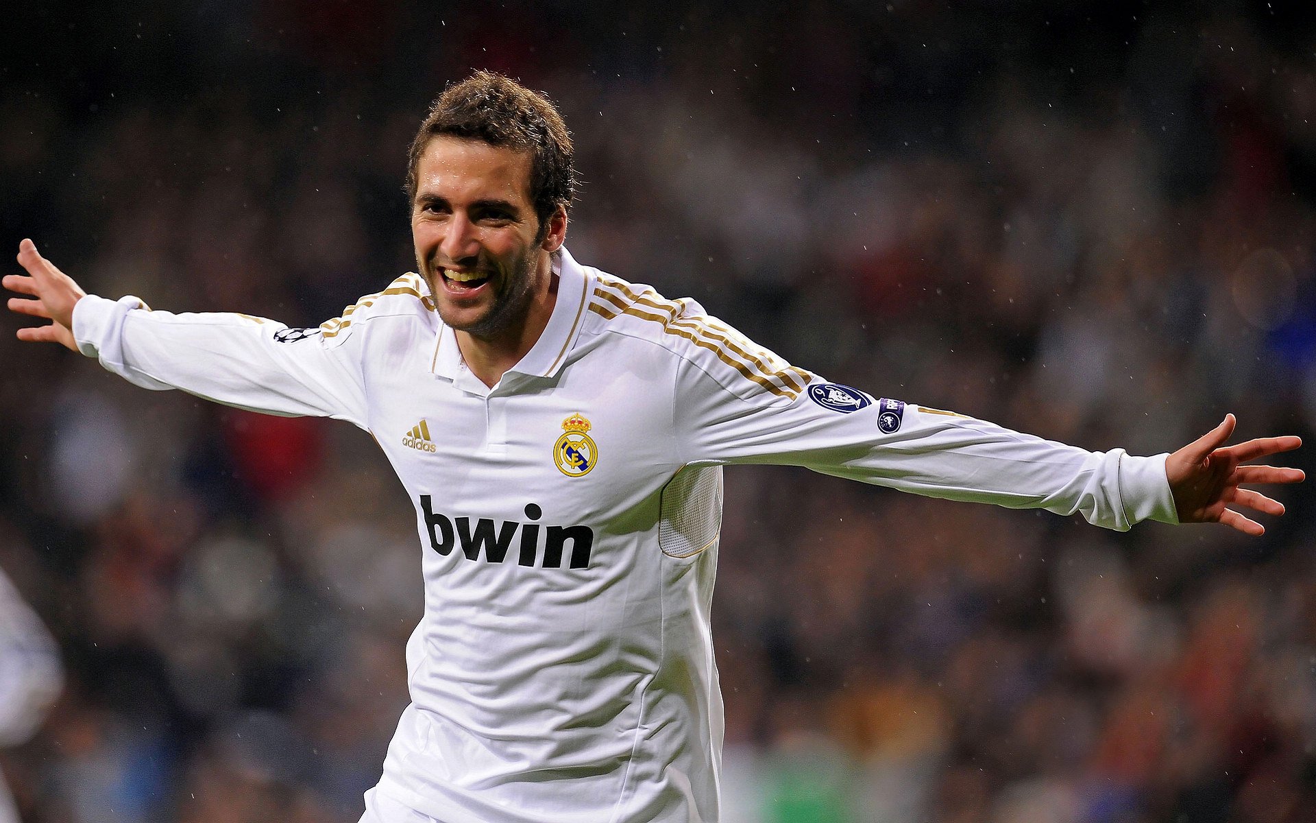 乌拉圭封锁哥斯达黎加，伊萨克成为胜负手