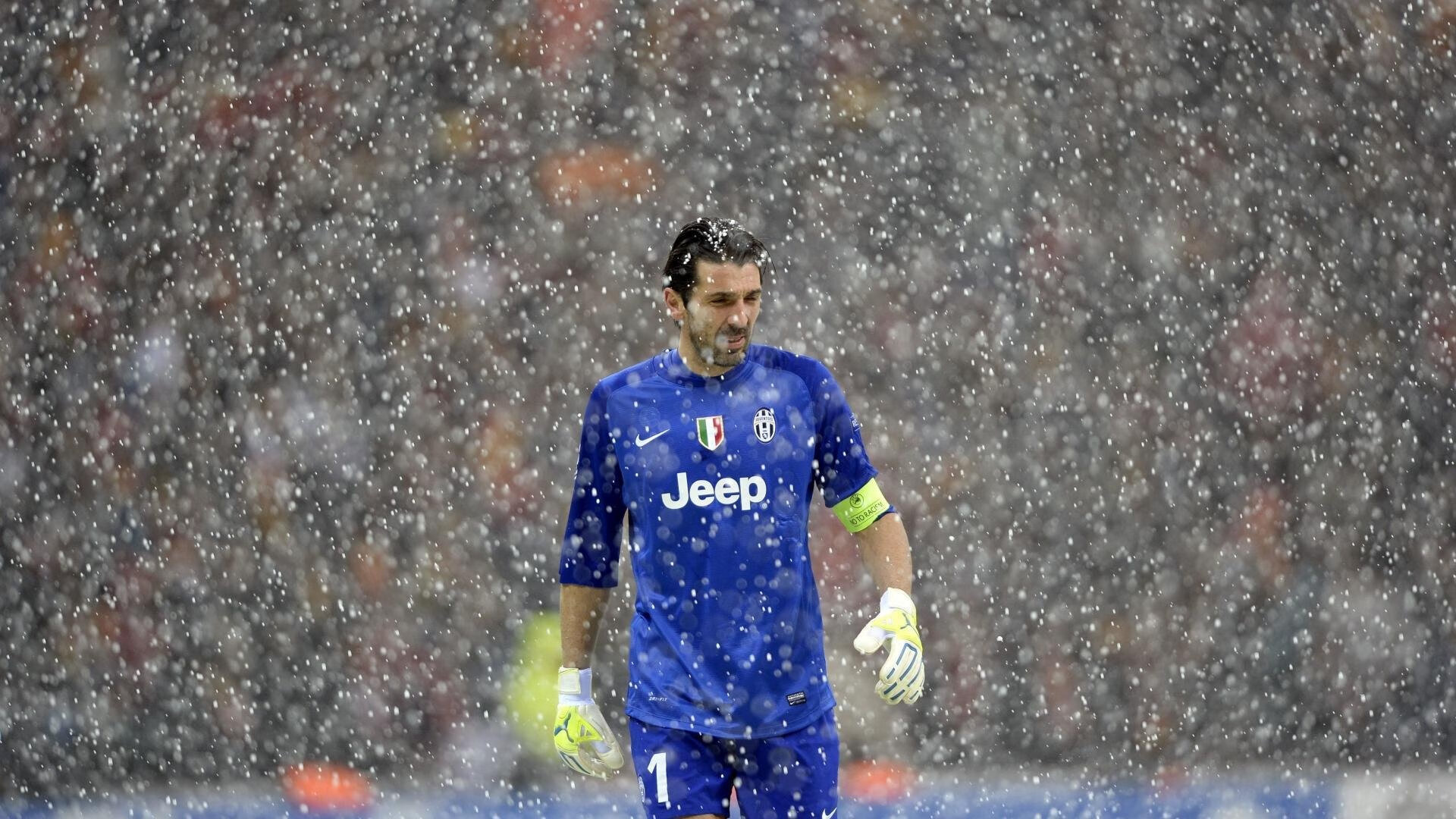 意甲焦点战之夜，文班亚马统治全场，篮球天才如何征服足球王国